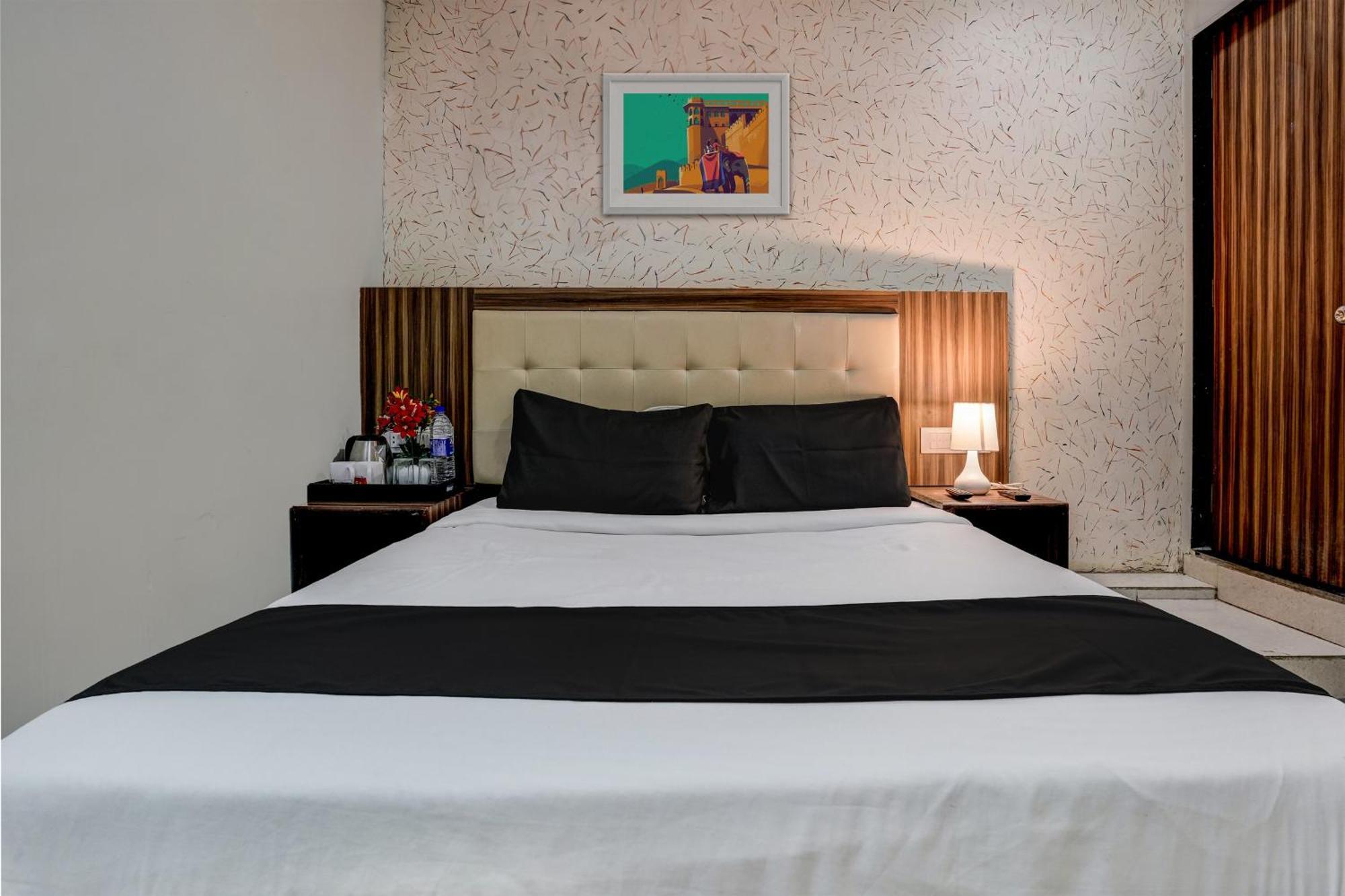 Oyo Hotel Blue Sapphire Residency Near Chhatrapati Shivaji International Airport Mumbai Dış mekan fotoğraf