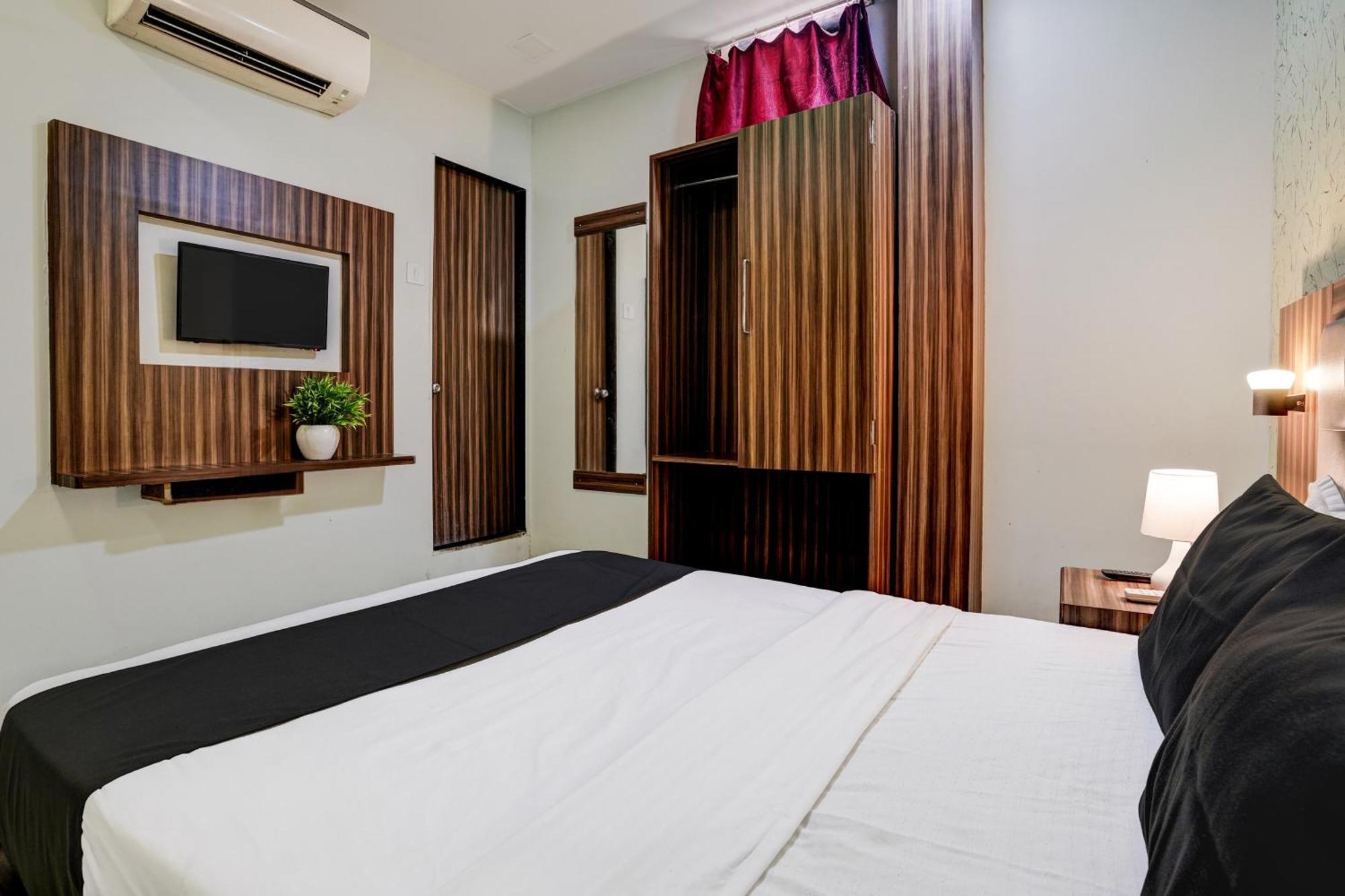 Oyo Hotel Blue Sapphire Residency Near Chhatrapati Shivaji International Airport Mumbai Dış mekan fotoğraf