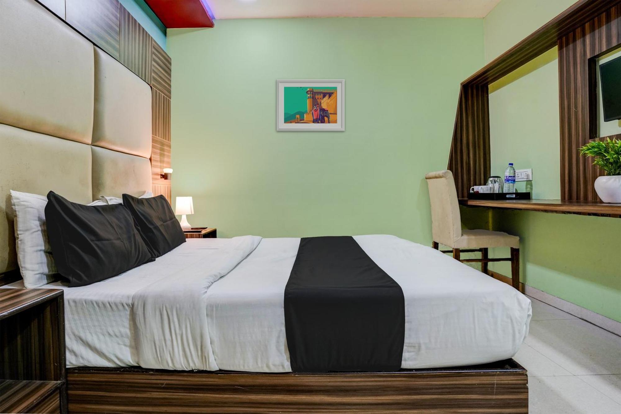 Oyo Hotel Blue Sapphire Residency Near Chhatrapati Shivaji International Airport Mumbai Dış mekan fotoğraf