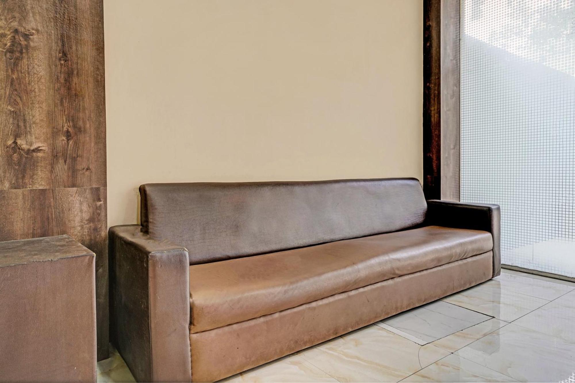 Oyo Hotel Blue Sapphire Residency Near Chhatrapati Shivaji International Airport Mumbai Dış mekan fotoğraf