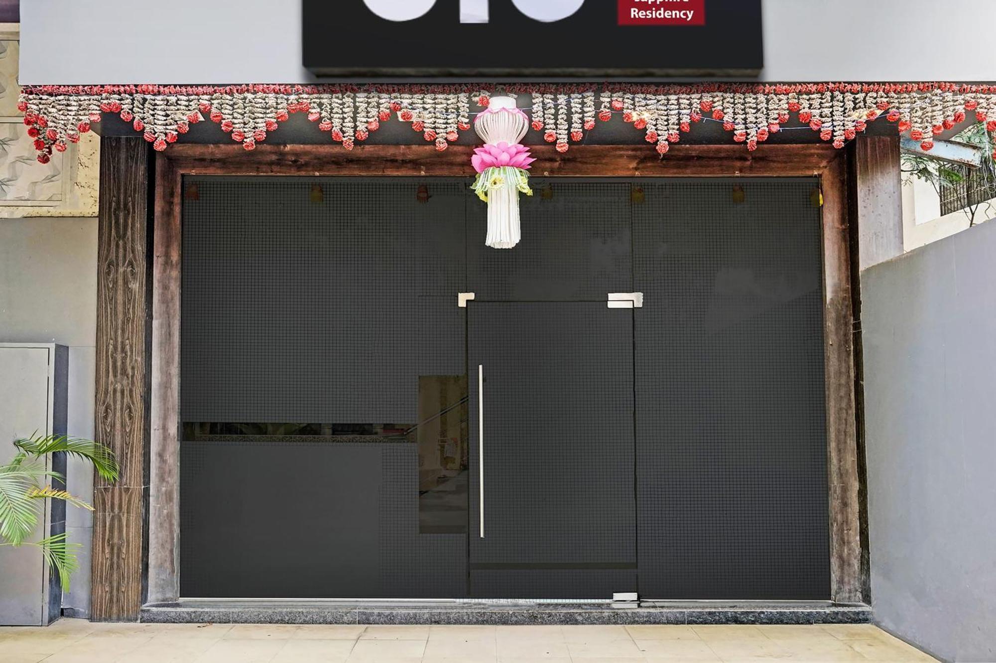 Oyo Hotel Blue Sapphire Residency Near Chhatrapati Shivaji International Airport Mumbai Dış mekan fotoğraf