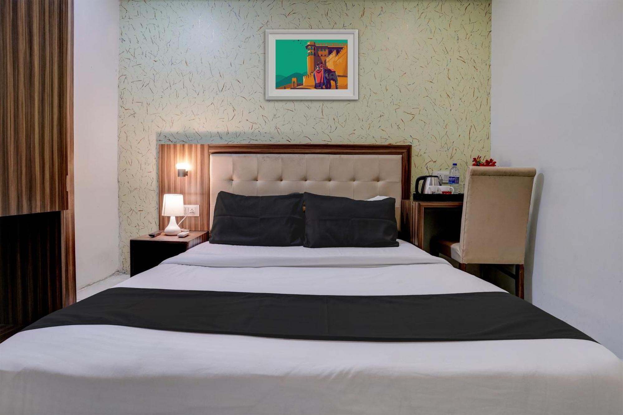 Oyo Hotel Blue Sapphire Residency Near Chhatrapati Shivaji International Airport Mumbai Dış mekan fotoğraf