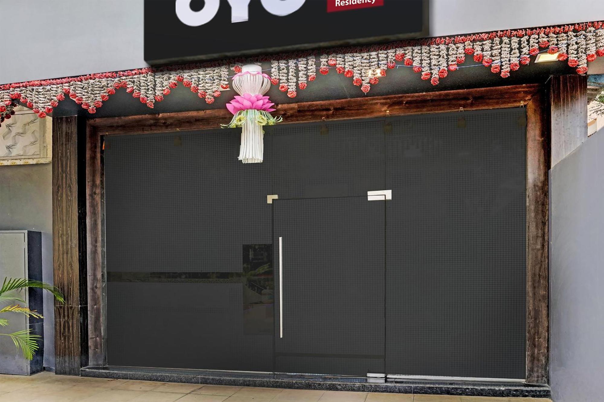Oyo Hotel Blue Sapphire Residency Near Chhatrapati Shivaji International Airport Mumbai Dış mekan fotoğraf
