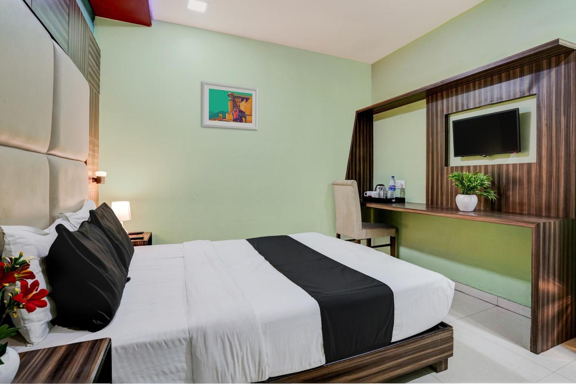 Oyo Hotel Blue Sapphire Residency Near Chhatrapati Shivaji International Airport Mumbai Dış mekan fotoğraf